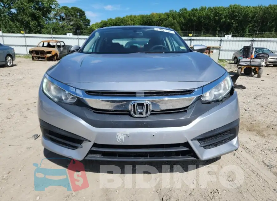 19XFC2F56HE032731 Photo# 5