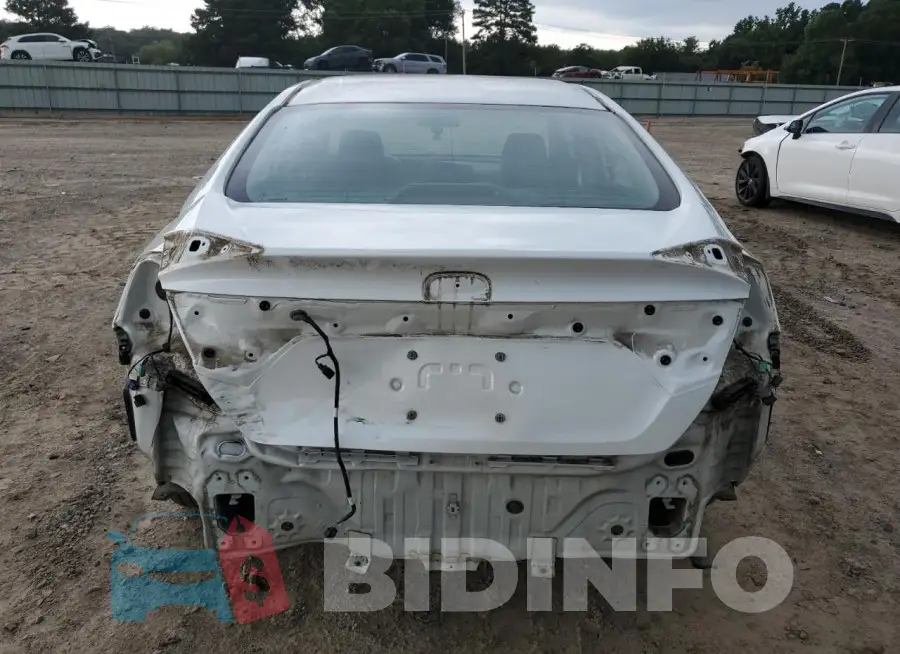 19XFC2F60KE006268 Photo# 6