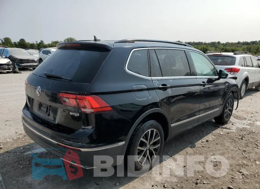 3VV2B7AX8LM148696 Photo# 3