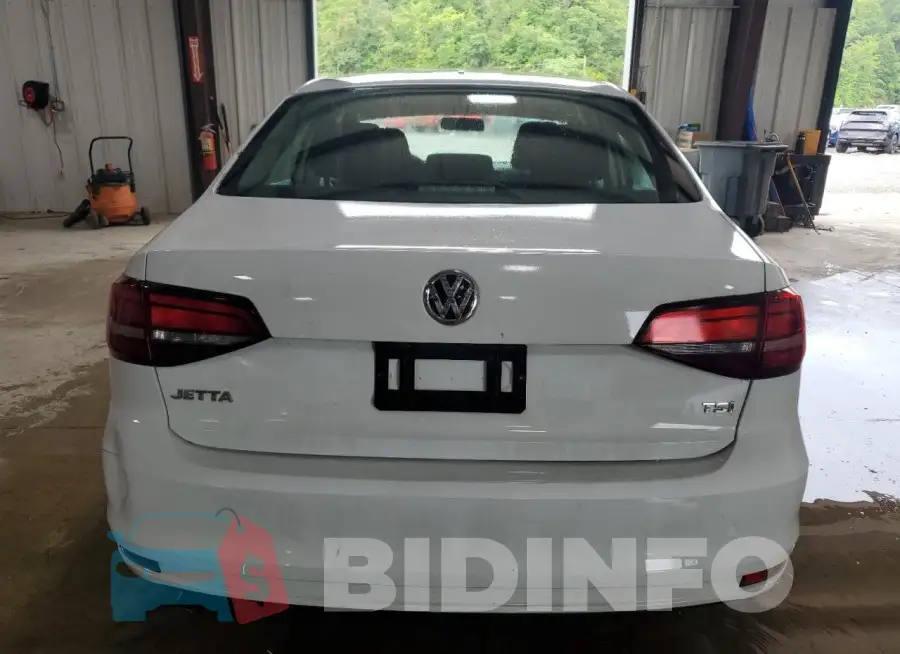 3VW2B7AJXHM380196 Photo# 6