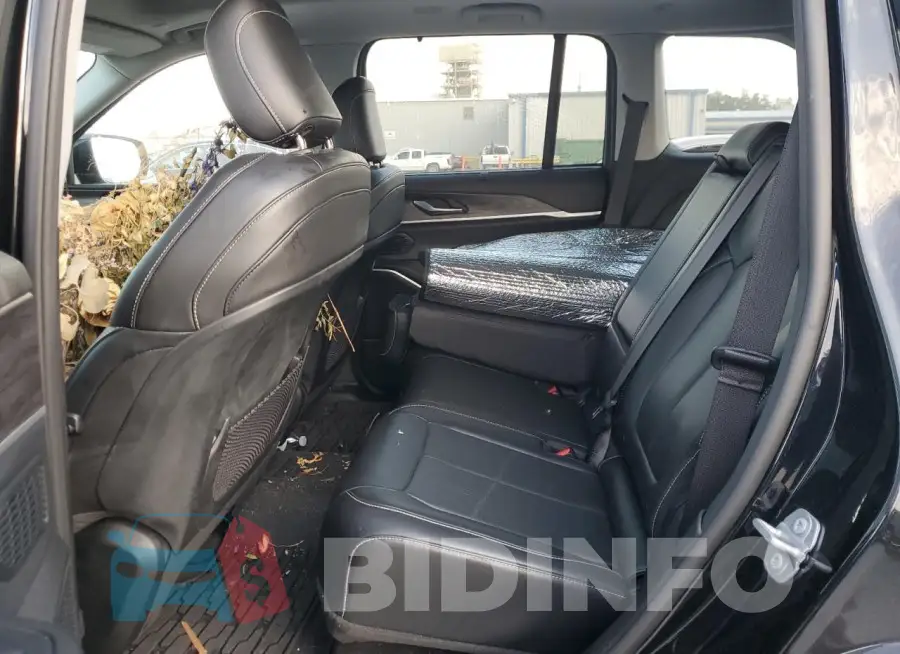 1C4RJGBG7N8549470 Photo# 11