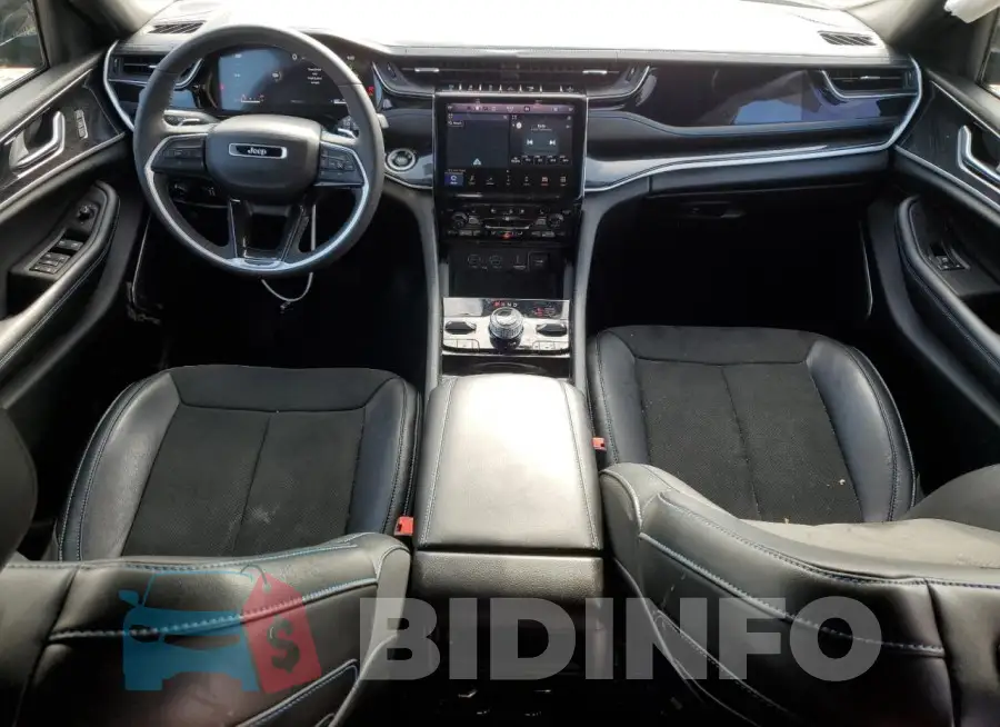 1C4RJYC69N8760360 Photo# 8
