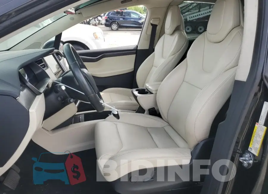 5YJXCBE20JF120153 Photo# 7