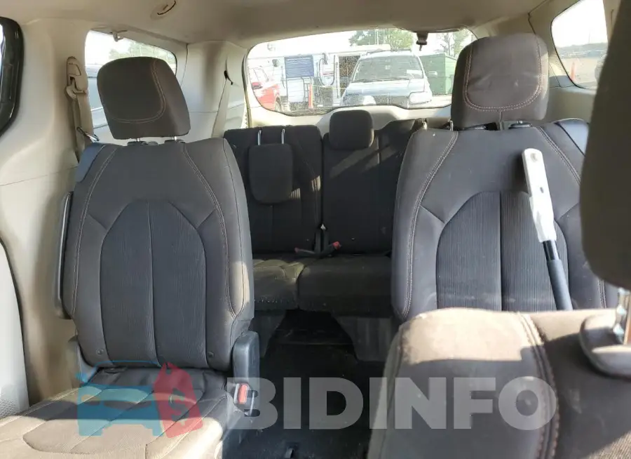 2C4RC1FG4JR123641 Photo# 10