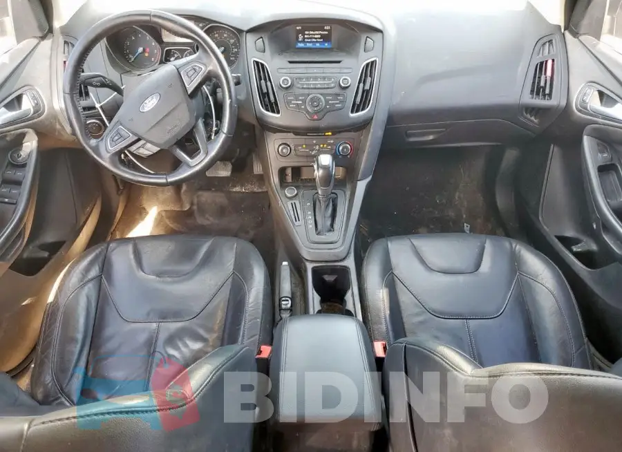 1FADP3F27GL395252 Photo# 8