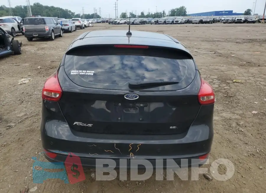 1FADP3M21JL277238 Photo# 6