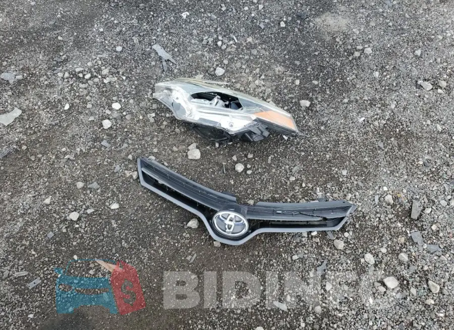 2T1BURHE2GC624416 Photo# 12