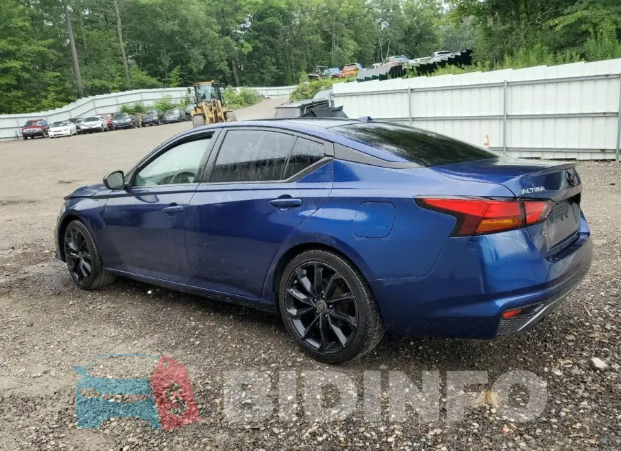 1N4BL4CV4KC131681 Photo# 2