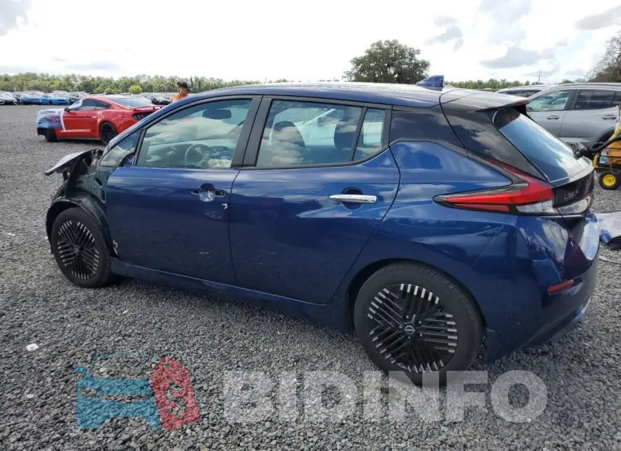 1N4CZ1CV3PC560772 Photo# 2