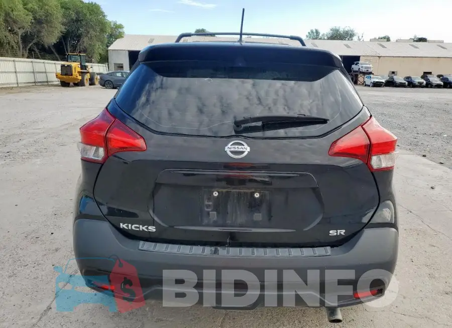 3N1CP5CU4JL502182 Photo# 6