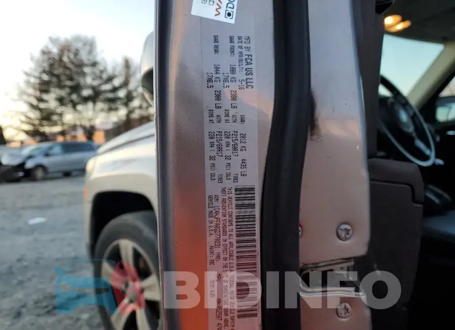1C4NJPFA0GD770231 Photo# 13
