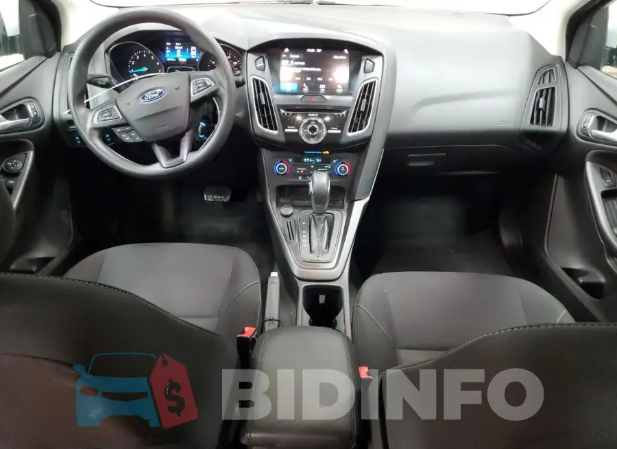 1FADP3M21JL314112 Photo# 8