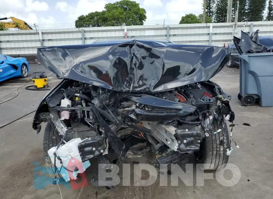 4T1G11AK8RU888600 Photo# 5