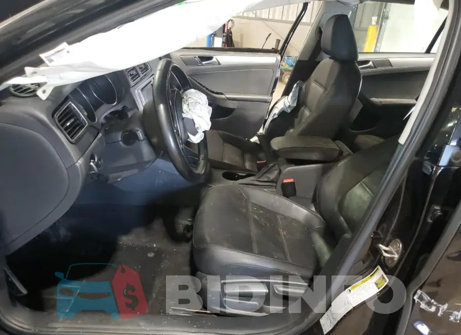 3VWDB7AJXHM225723 Photo# 7
