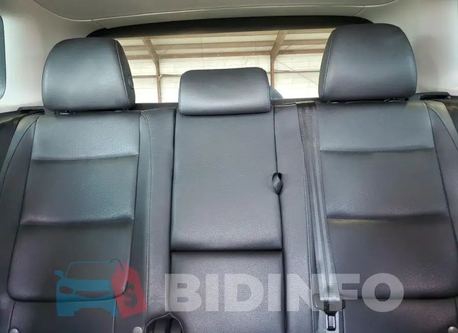WVGAV7AX2GW563368 Photo# 10