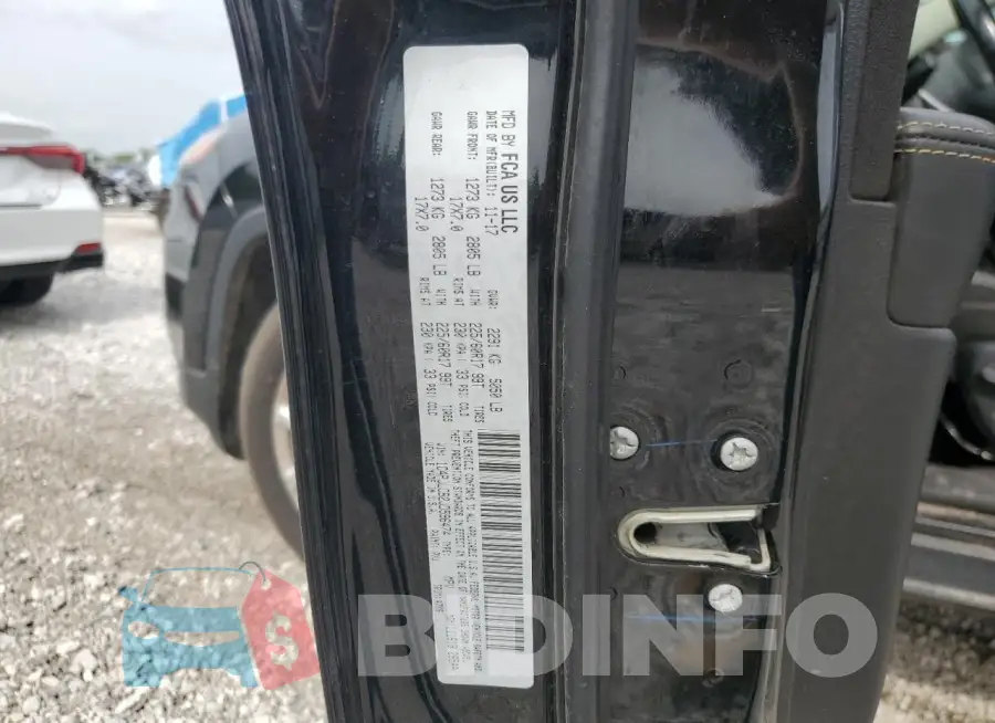 1C4PJLCB2JD596474 Photo# 13
