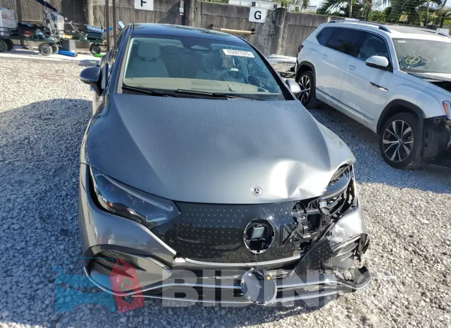 W1KEG1CB8RF055025 Photo# 5