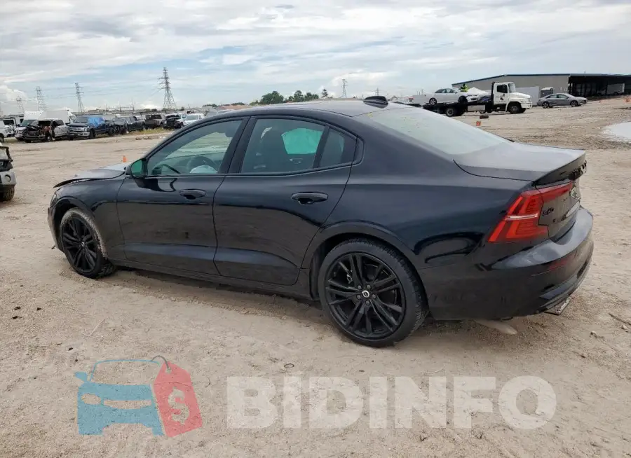 7JRL12FHXRG285735 Photo# 2