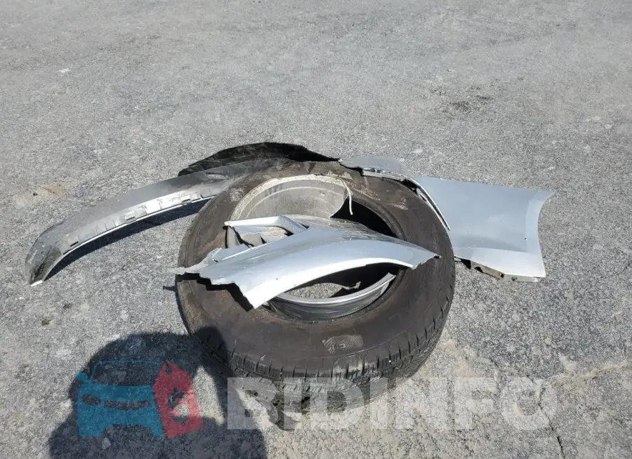 1G1ZB5ST5JF182565 Photo# 12