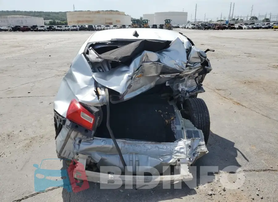 1G1ZB5ST5JF182565 Photo# 6