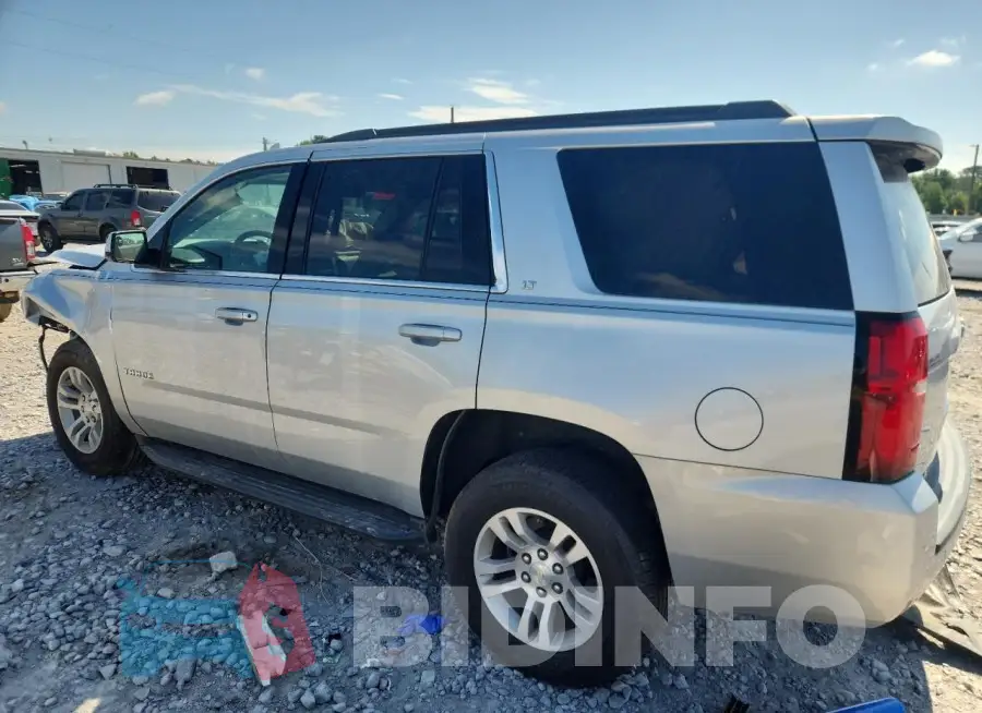 1GNSCBKC4JR152791 Photo# 2