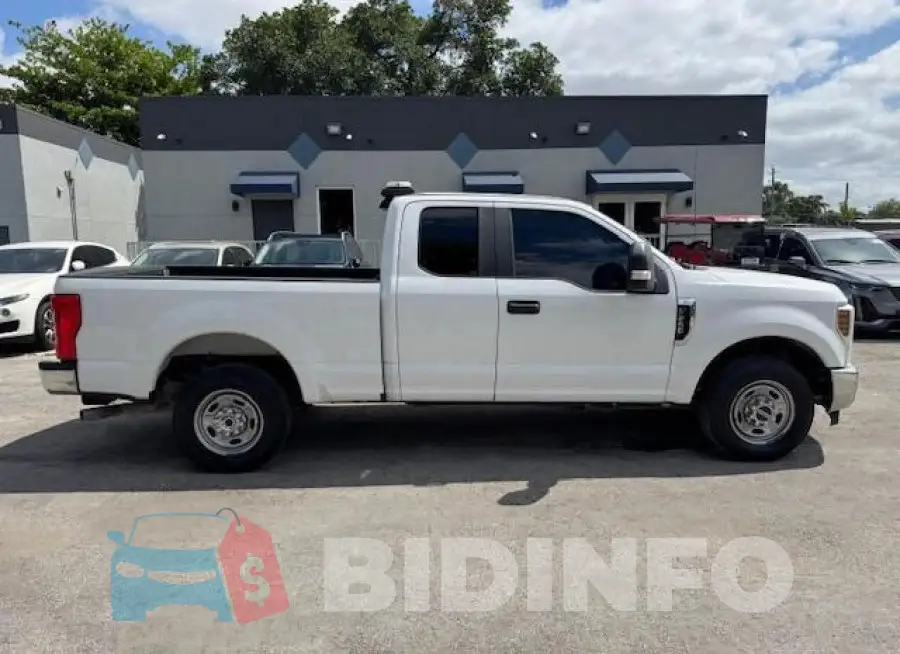 1FT7X2A60KEC91808 Photo# 13