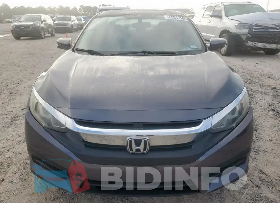19XFC2F72GE054256 Photo# 5