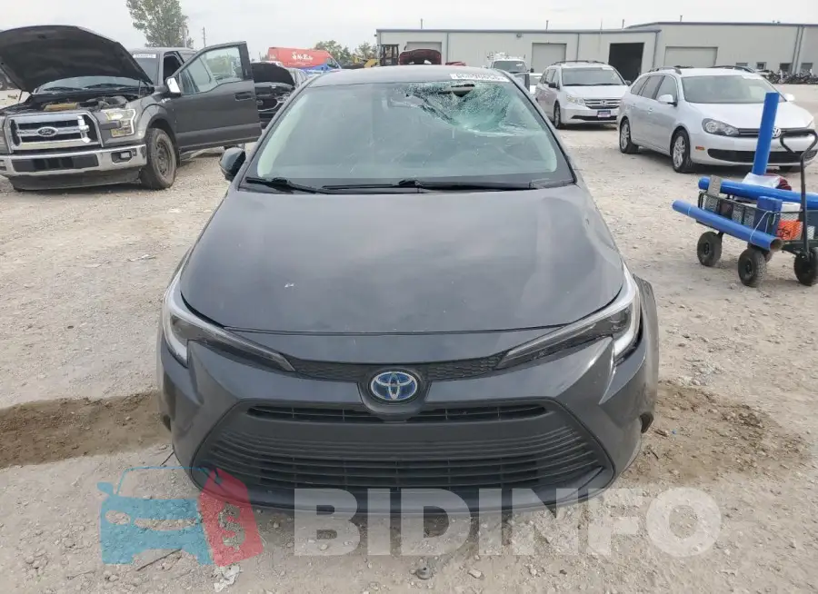 JTDBCMFE3R3058433 Photo# 5