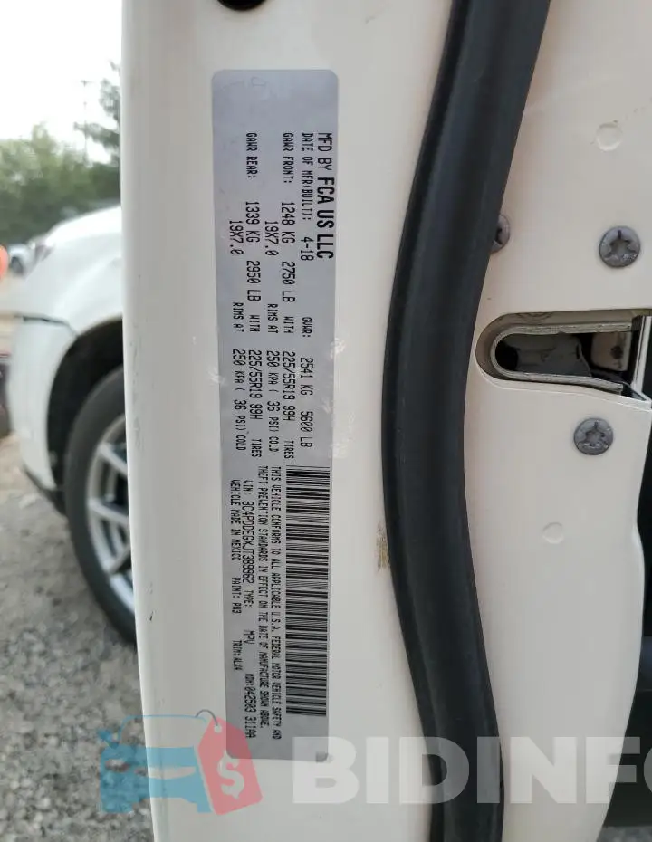 3C4PDDEGXJT389962 Photo# 13