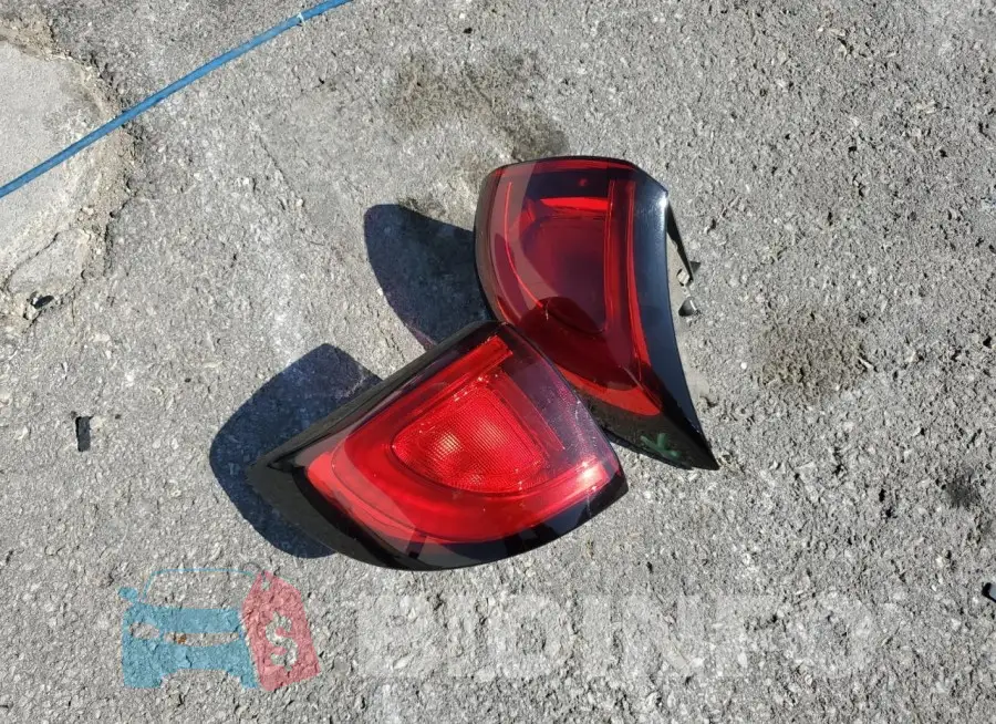 2C4RC1FG9KR667053 Photo# 13