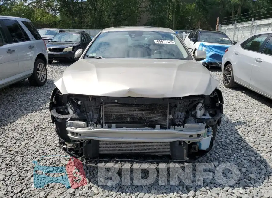 LYV402TK5HB130865 Photo# 5