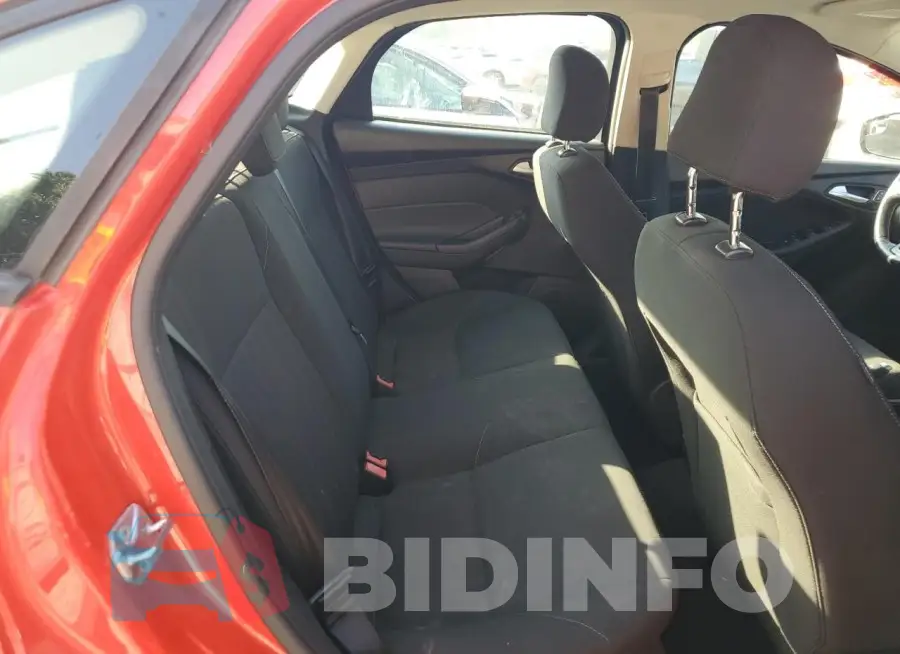 1FADP3F21GL389074 Photo# 10