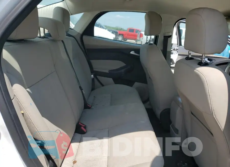 1FADP3F27GL208799 Photo# 10