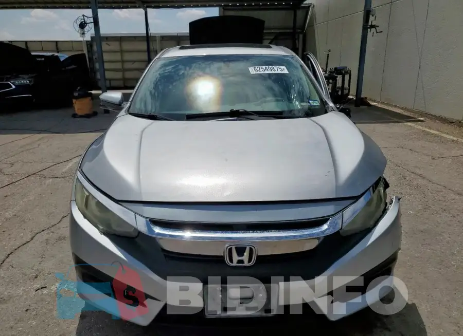 19XFC2F77GE218195 Photo# 5