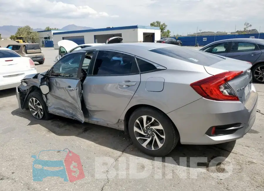 19XFC2F77GE218195 Photo# 2