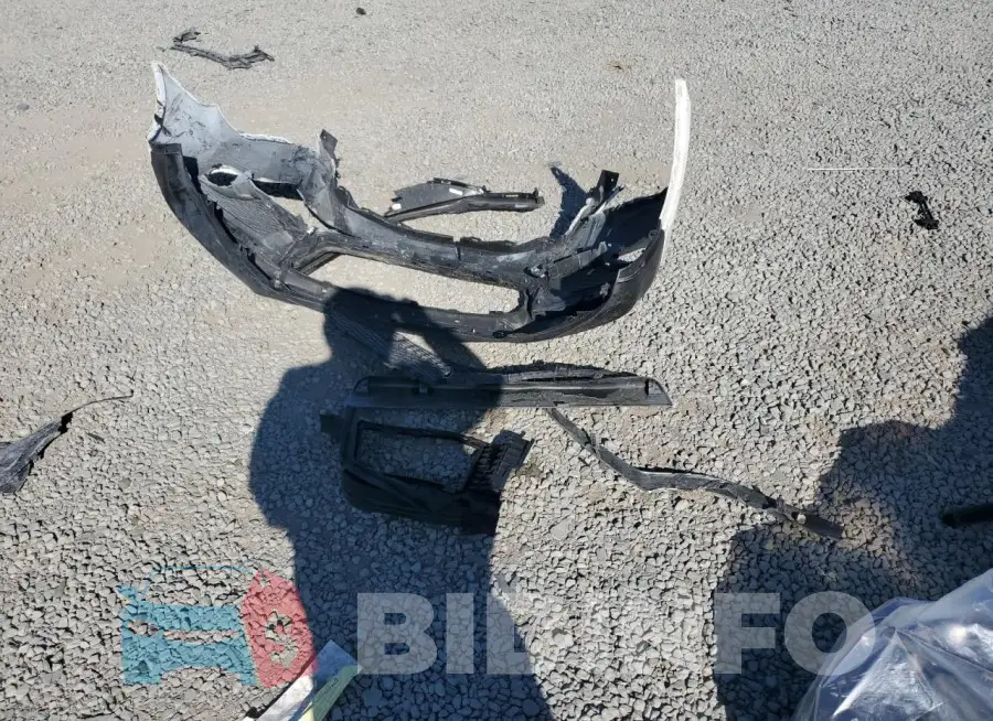 JN1BJ0RPXHM381286 Photo# 13