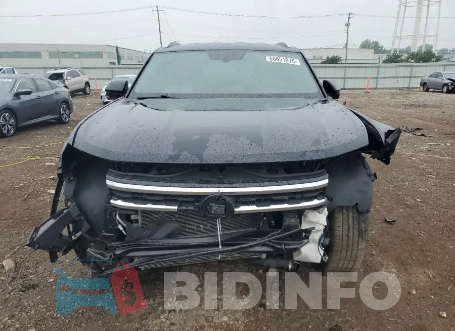 1V2AC2CA8MC241237 Photo# 5