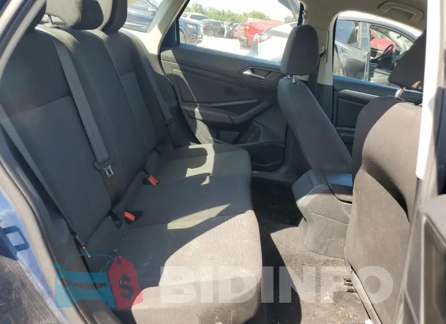 3VWCB7BU3KM172875 Photo# 10