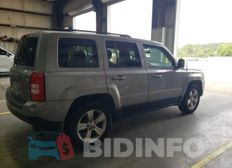 1C4NJPBB5GD576633 Photo# 3