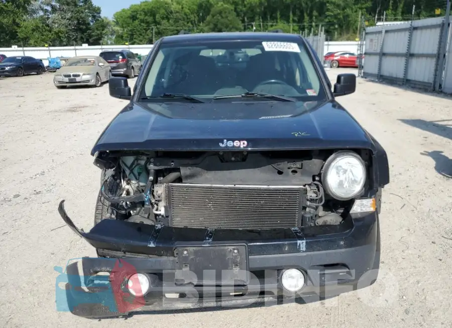 1C4NJRFB5HD105685 Photo# 5