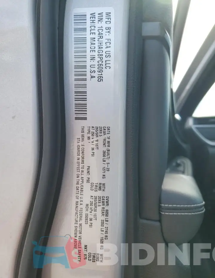 1C4RJHAG8PC609165 Photo# 13