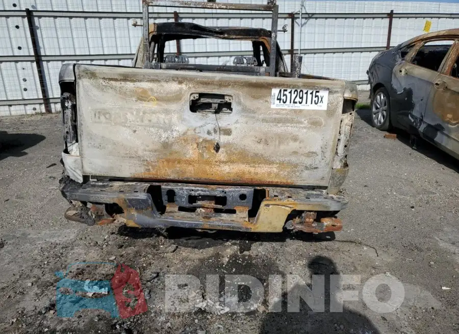 1GCHSBEN9L1249165 Photo# 6