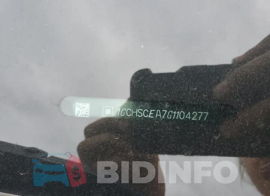 1GCHSCEA7G1104277 Photo# 12