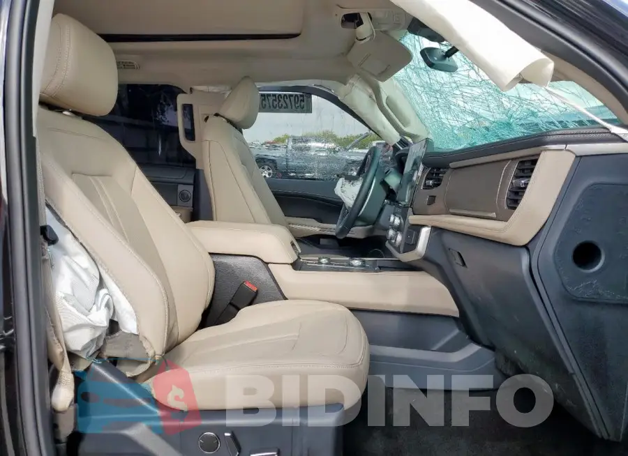 1FMJU2A80REA72529 Photo# 7