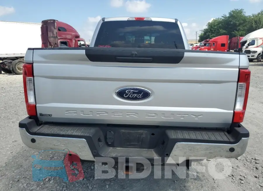 1FT8W3BT0HEF44944 Photo# 6