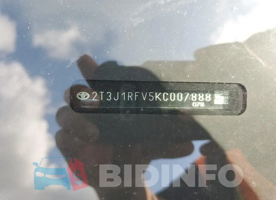 2T3J1RFV5KC007888 Photo# 14