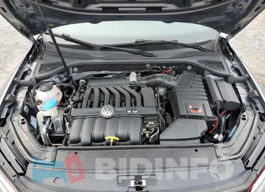 1VWJM7A35JC034765 Photo# 11