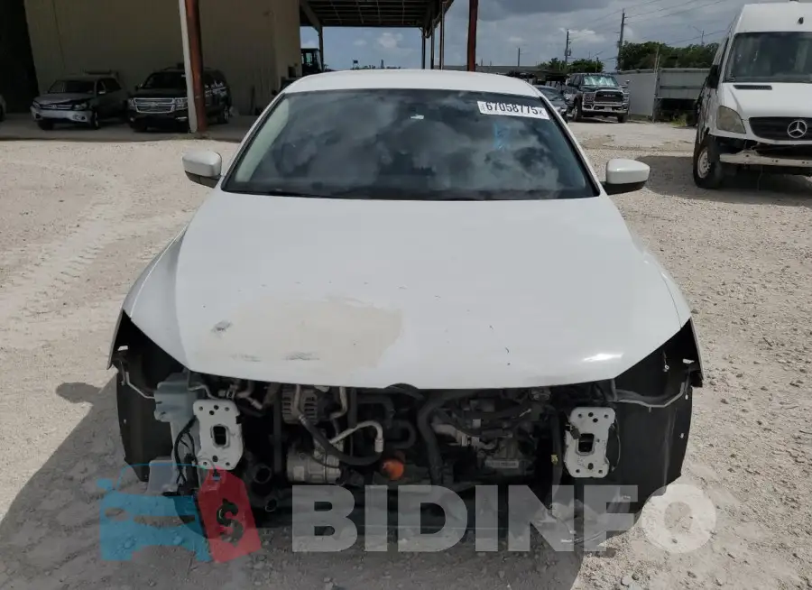 3VW2B7AJXHM277540 Photo# 5