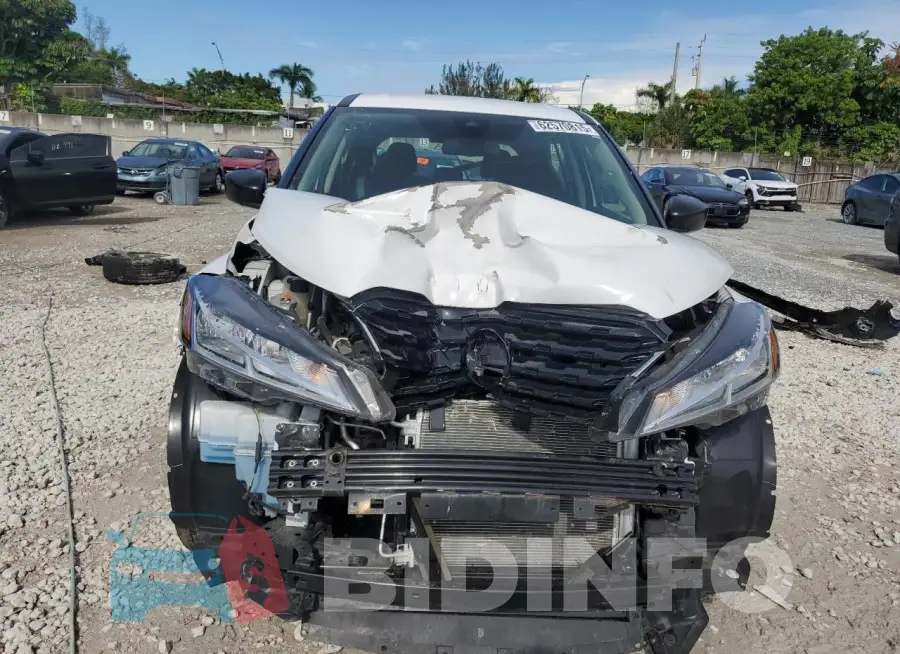 3N1CP5BV6NL531084 Photo# 5