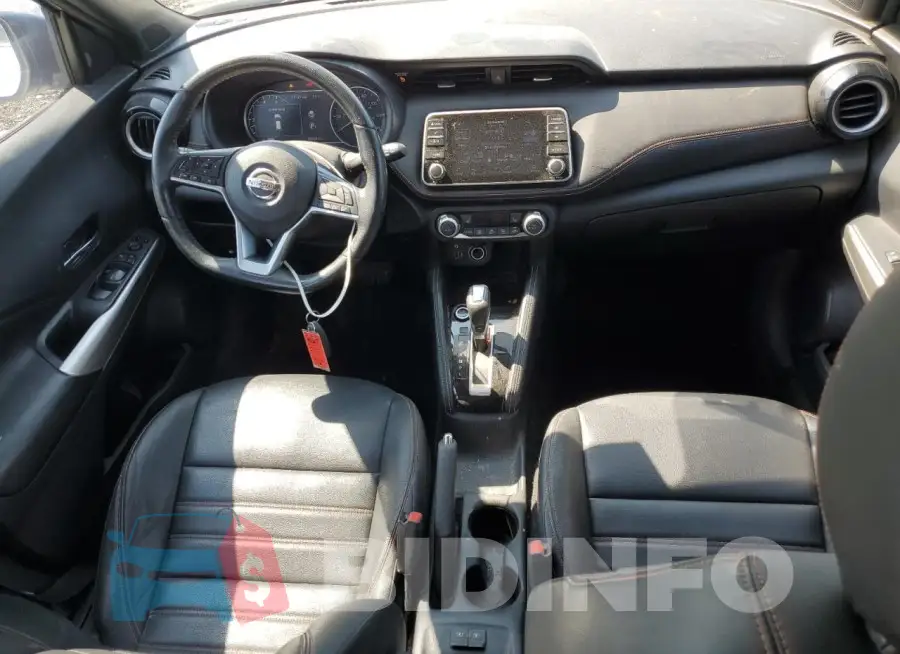 3N1CP5CU5JL531626 Photo# 8